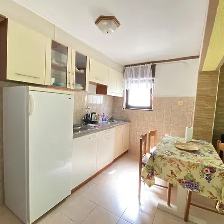 Apartament Fran *